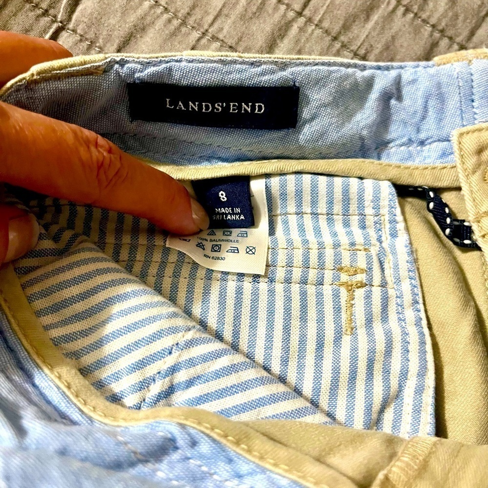 Lands’ End Cargo Shorts - Kids Size 8 - Picture 2 of 5